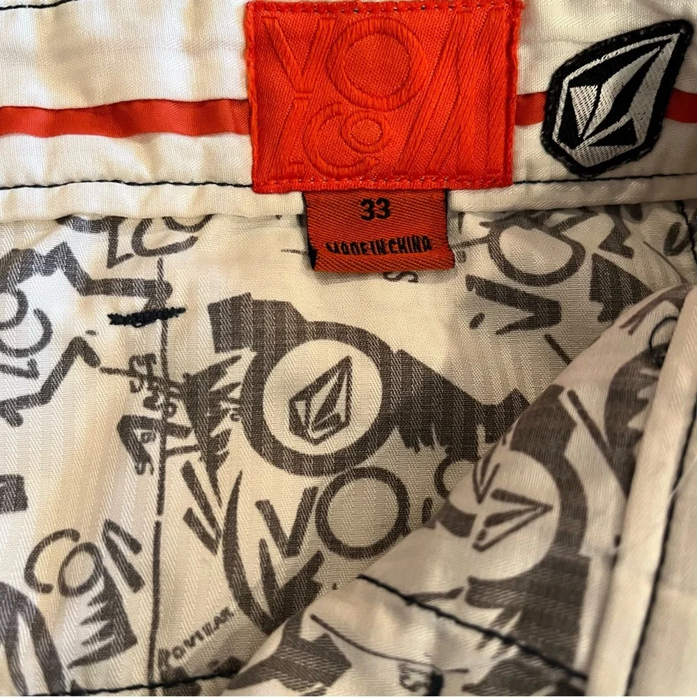 VOLCOM Y2K Vintage Blue Bermuda Chino Board Shorts Embroidered Logo Size 33